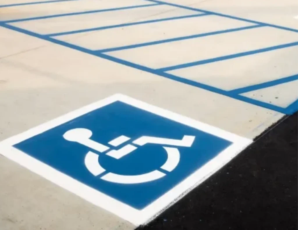 ada parking requirements