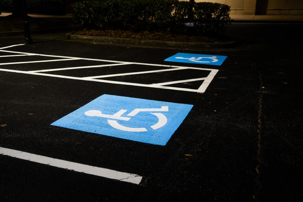 ada parking requirements